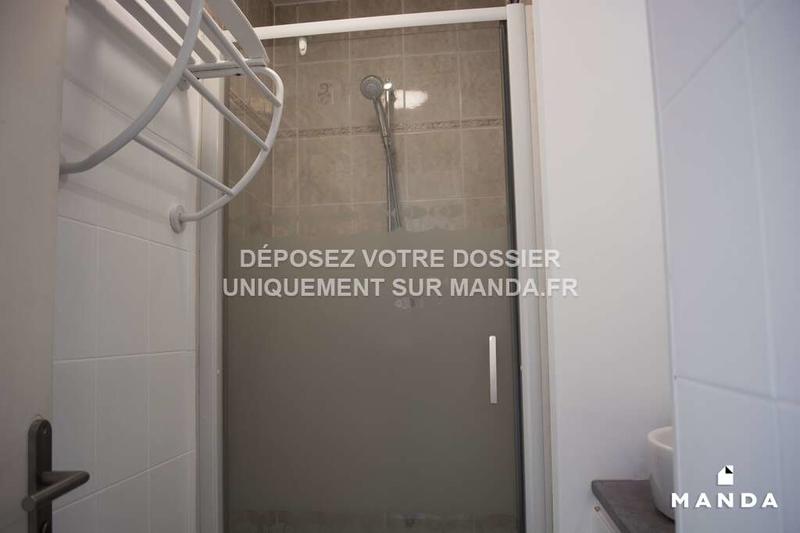 Chambre - 11 m² - 6 pièces