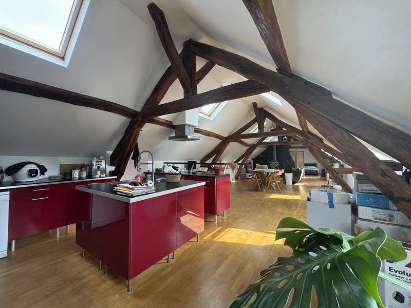 Appartement - 81 m² - 3 pièces