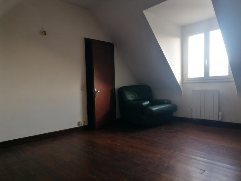 Maison - 135 m² - 9 pièces