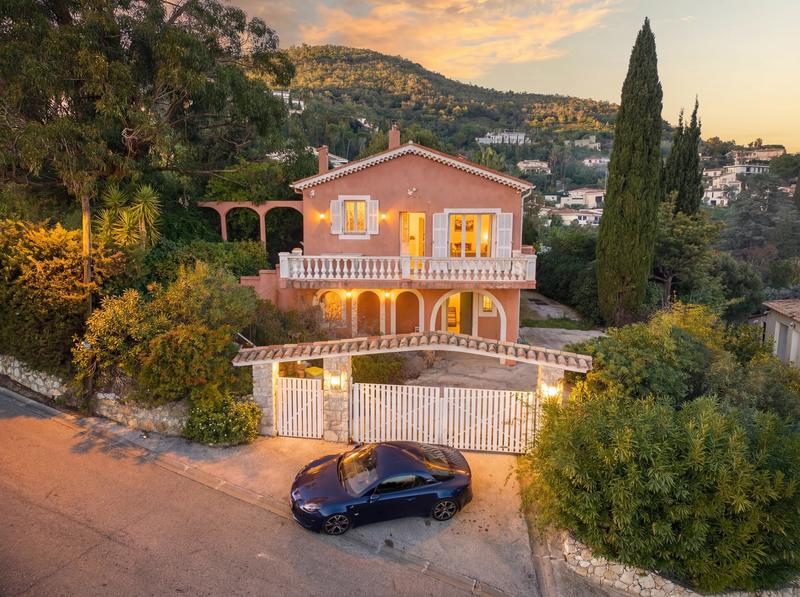 Villa - 149 m² - 6 pièces