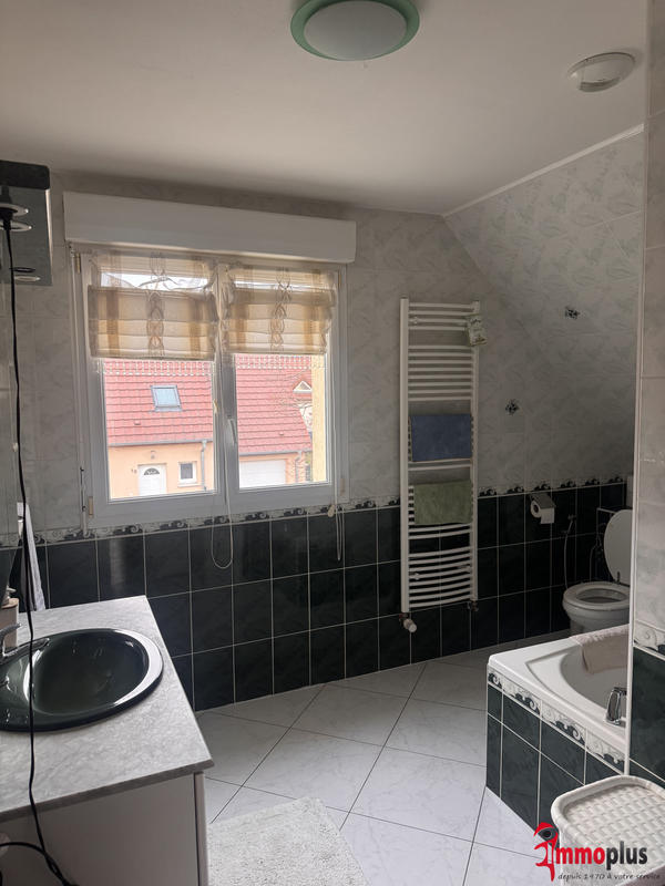 Maison - 151 m² - 7 pièces