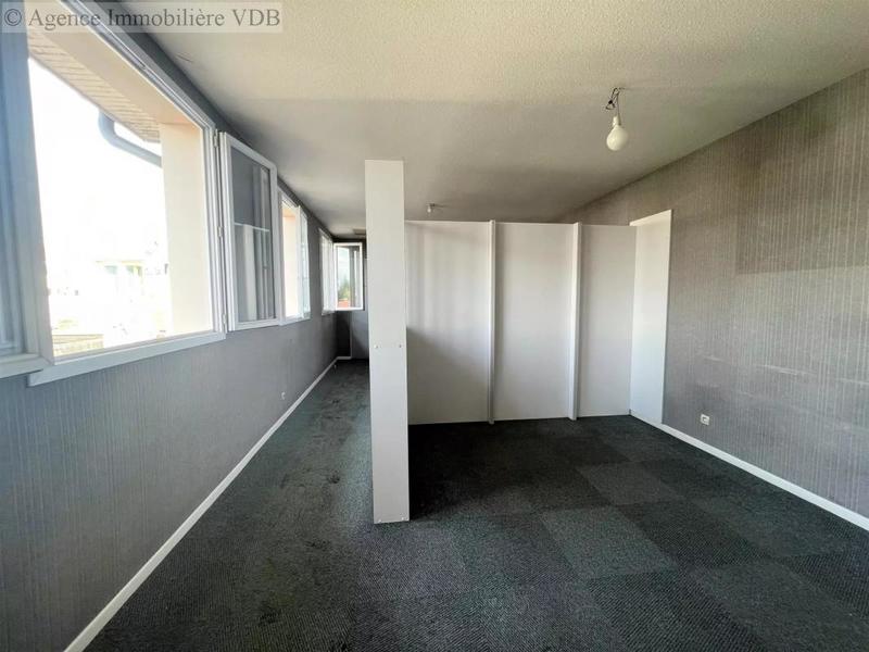 Local commercial - 138 m² - 7 pièces