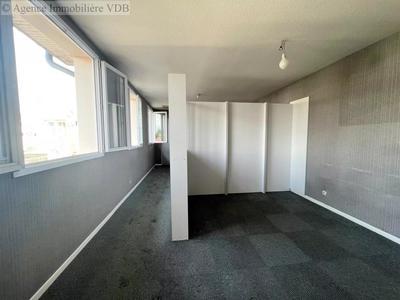 Local commercial - 138 m² - 7 pièces