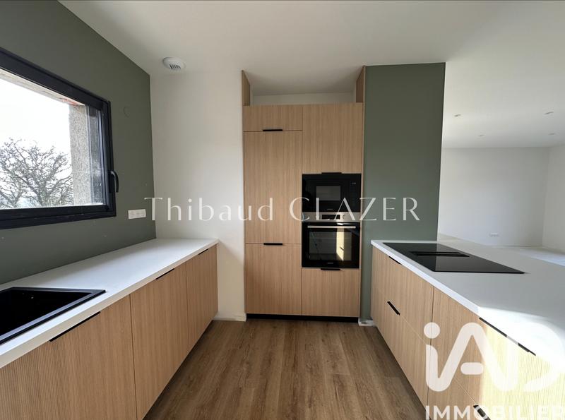 Maison - 97 m² - 5 pièces