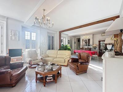 Maison - 172 m² - 6 pièces