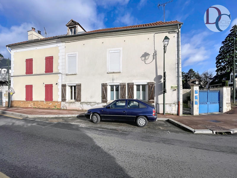 Maison - 90 m² - 5 pièces