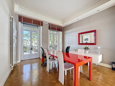 Maison de ville - 316 m² - 11 pièces