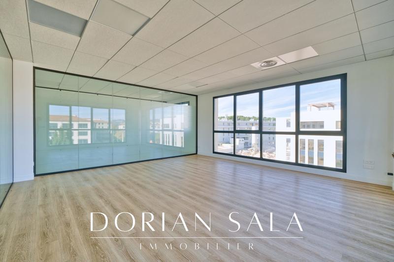 Bureau - 85 m² - 2 pièces