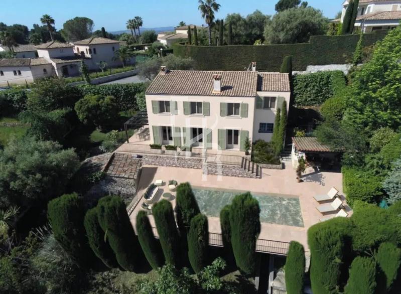 Villa - 173 m² - 7 pièces