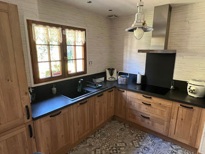 Maison - 90 m² - 5 pièces