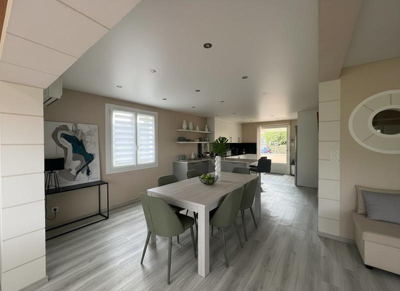 Maison - 168 m² - 8 pièces