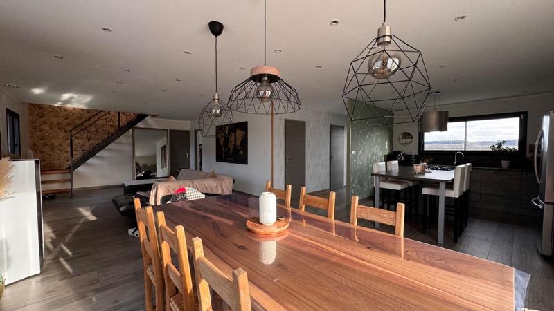 Maison - 171 m² - 5 pièces