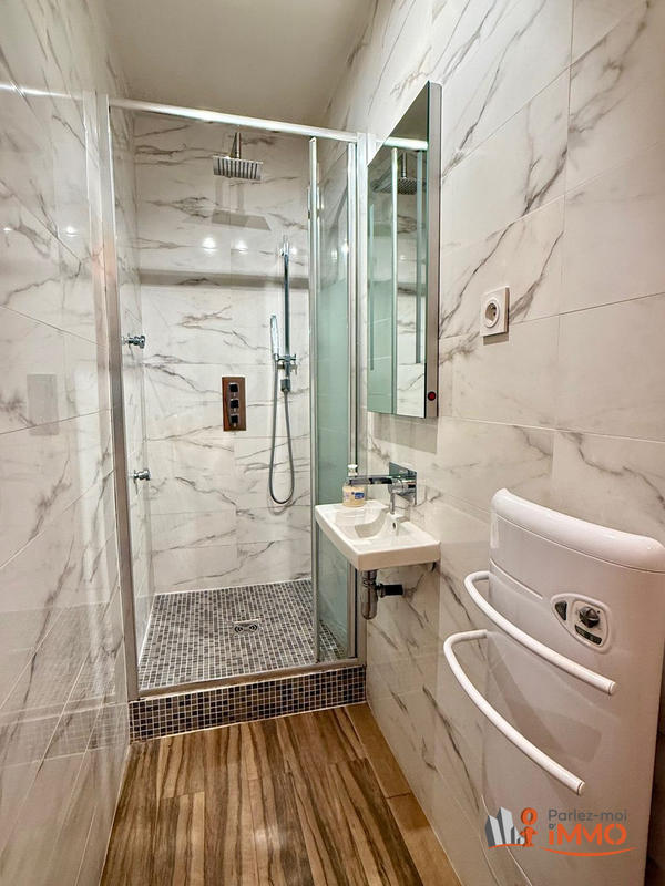 Appartement - 98 m² - 5 pièces