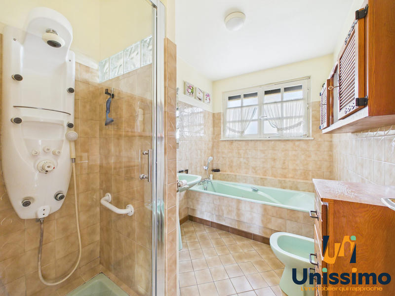 Maison - 177 m² - 7 pièces