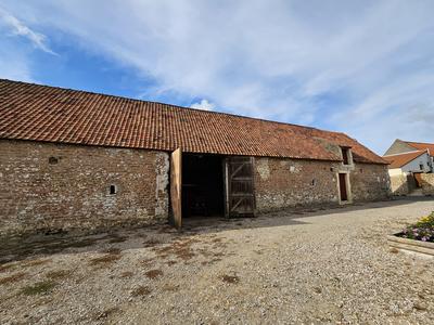 Maison - 342 m² - 8 pièces