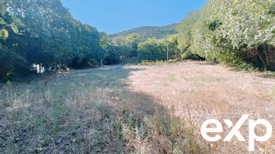 Terrain - 750 m²