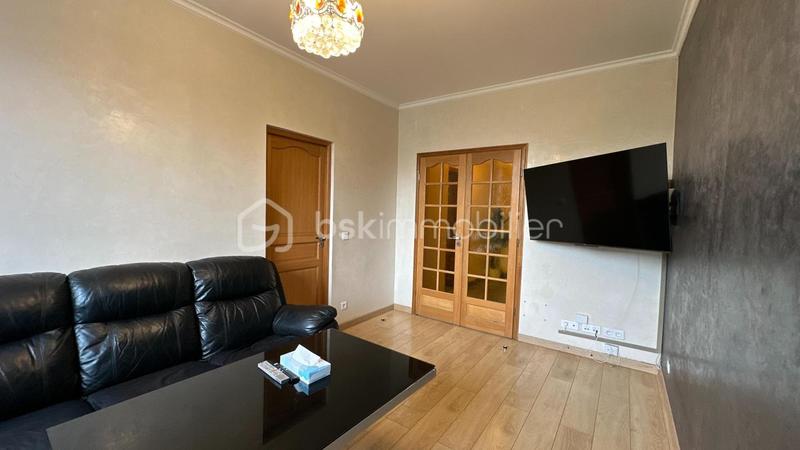 Maison - 185 m² - 9 pièces