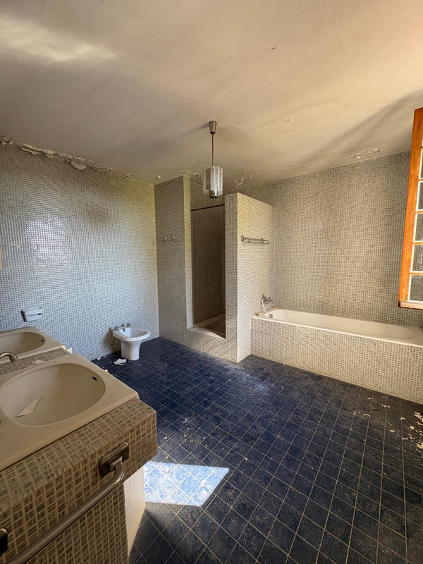 Maison - 200 m² - 6 pièces