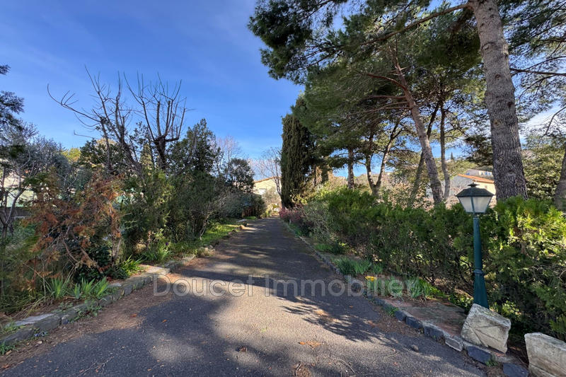 Maison - 320 m² - 14 pièces