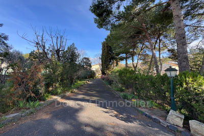 Maison - 320 m² - 14 pièces