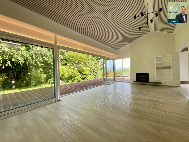 Maison - 240 m² - 5 pièces