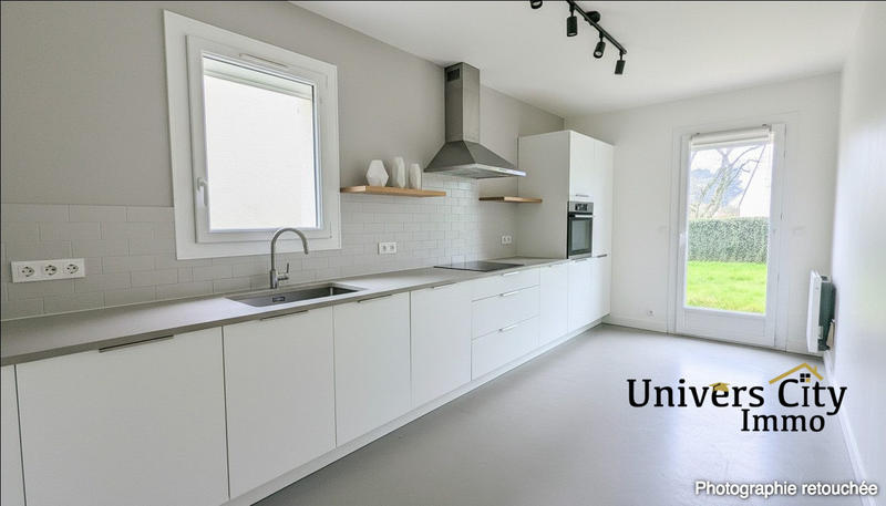 Maison - 104 m² - 4 pièces