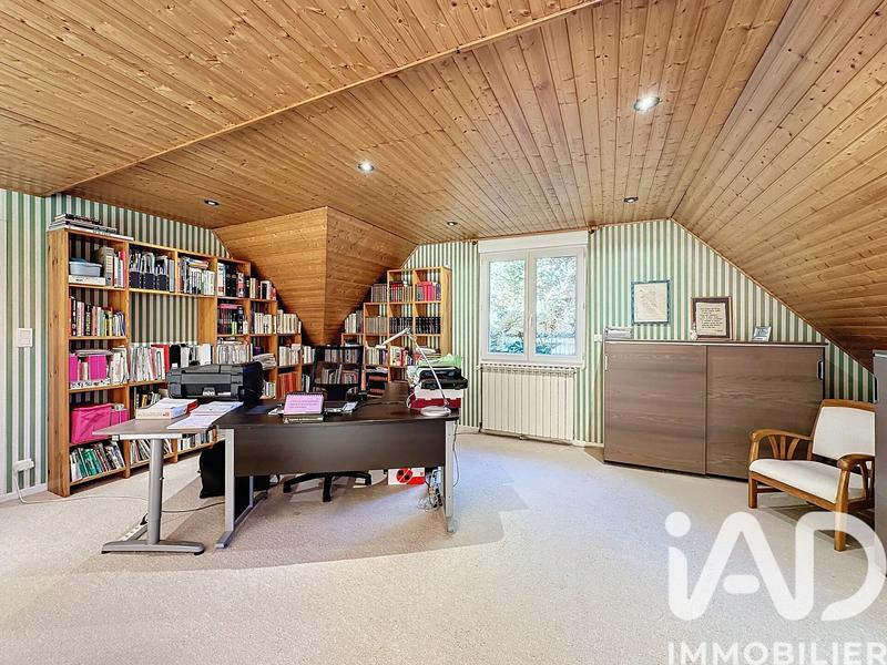 Maison de maîtres - 303 m² - 13 pièces