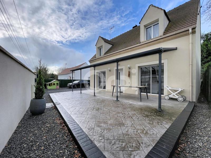 Maison - 110 m² - 4 pièces