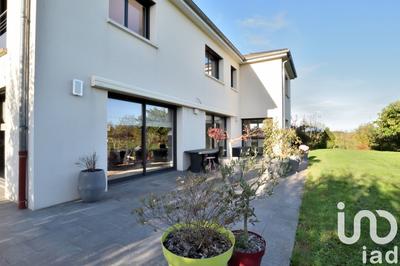 Maison - 294 m² - 10 pièces