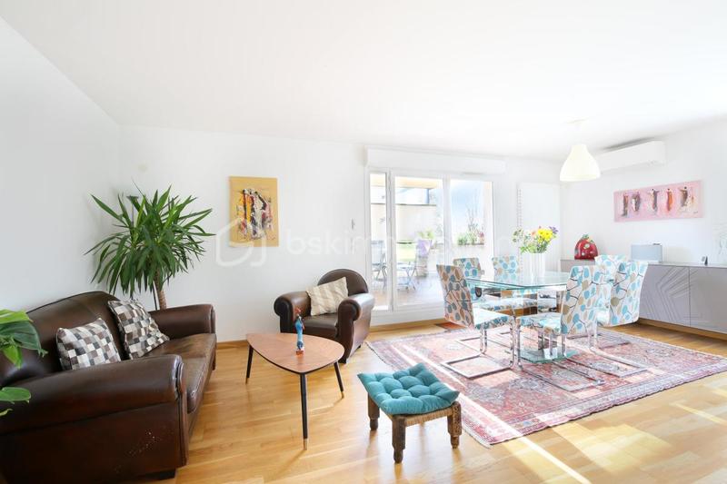 Appartement - 90 m² - 4 pièces