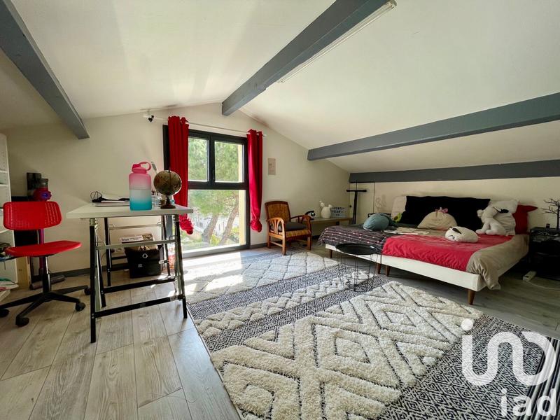 Maison - 330 m² - 11 pièces