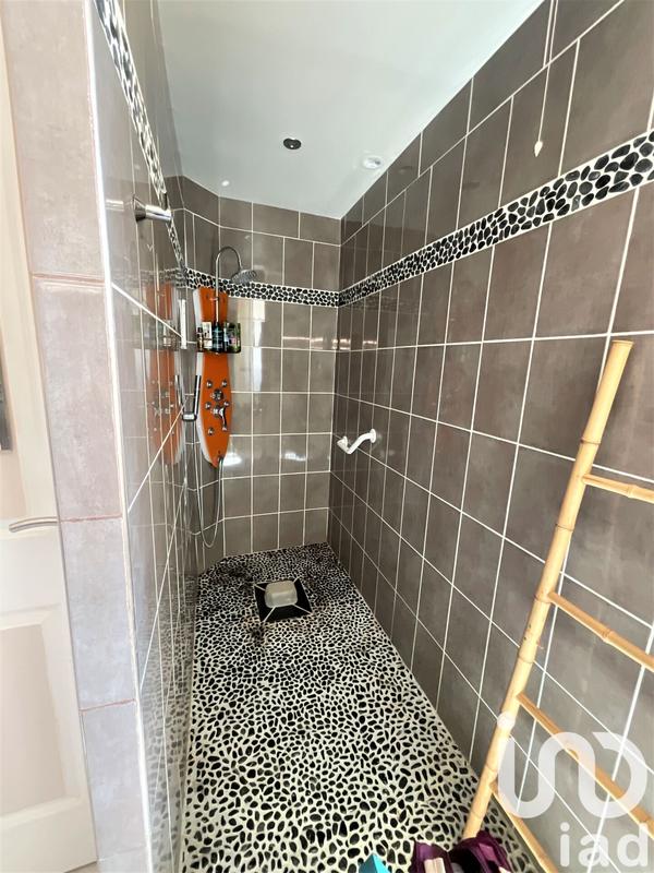 Maison - 320 m² - 7 pièces