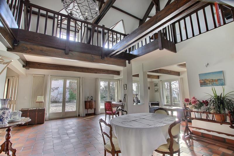 Maison - 258 m² - 8 pièces