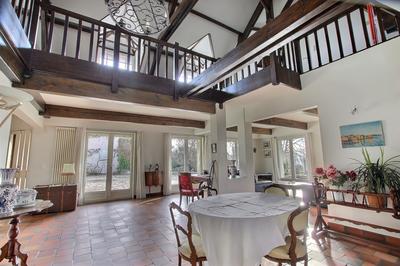 Maison - 258 m² - 8 pièces