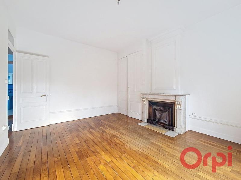 Maison - 166 m² - 7 pièces