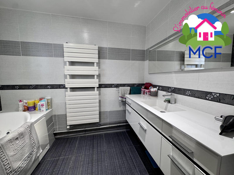 Maison ancienne - 247 m² - 7 pièces