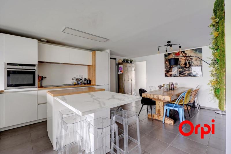 Appartement - 95 m² - 4 pièces