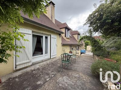 Maison - 132 m² - 8 pièces