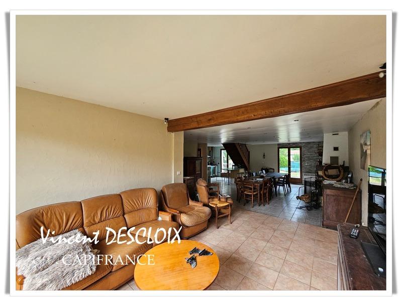 Maison - 199 m² - 8 pièces