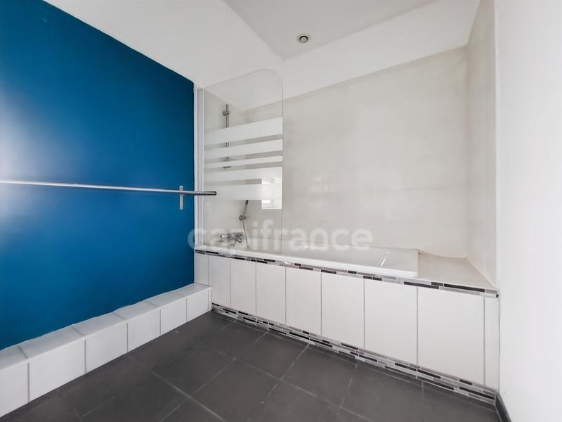 Maison - 255 m² - 9 pièces