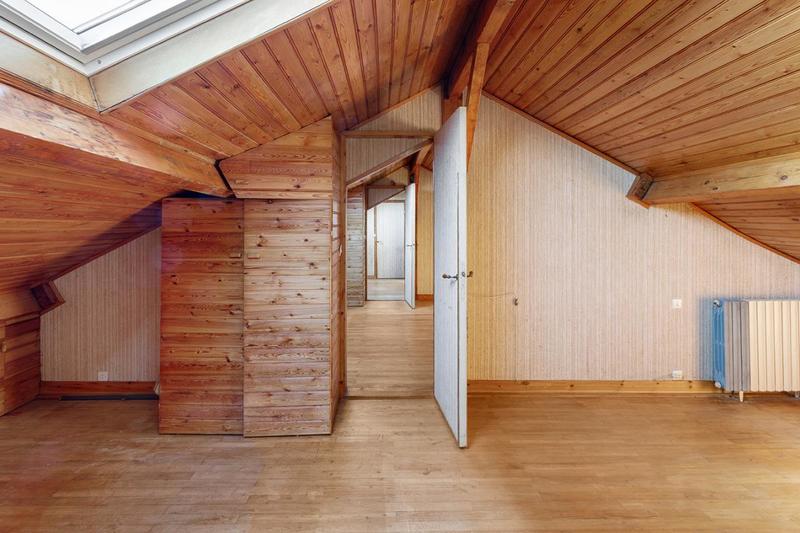 Maison - 172 m² - 10 pièces