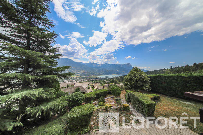 Maison - 171 m² - 5 pièces