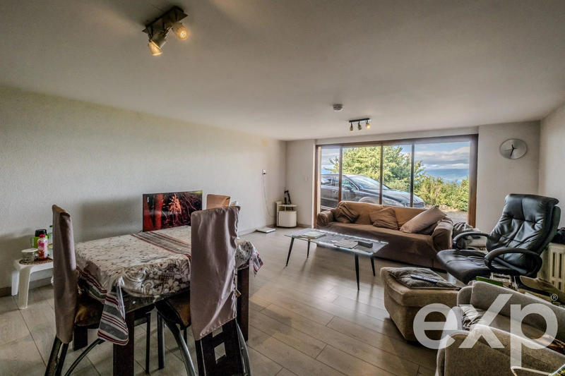 Maison - 216 m² - 9 pièces