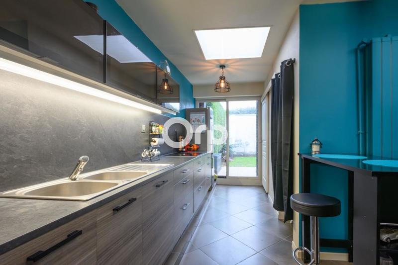 Maison - 95 m² - 5 pièces