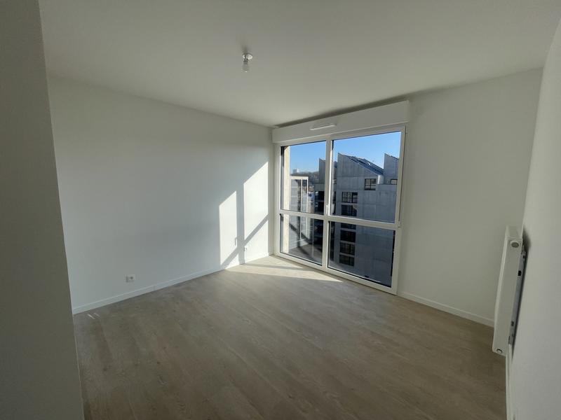 Appartement - 93 m² - 4 pièces