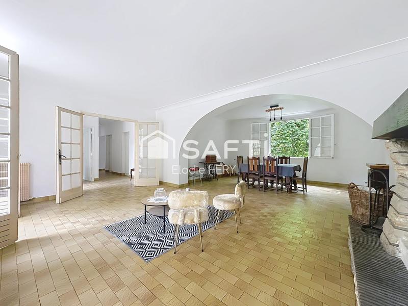Maison - 121 m² - 5 pièces