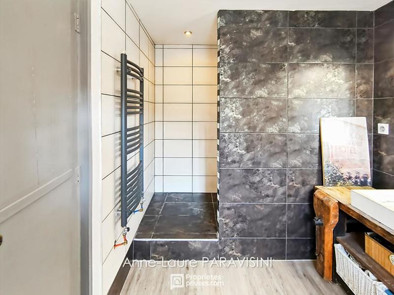 Maison de village - 190 m² - 7 pièces