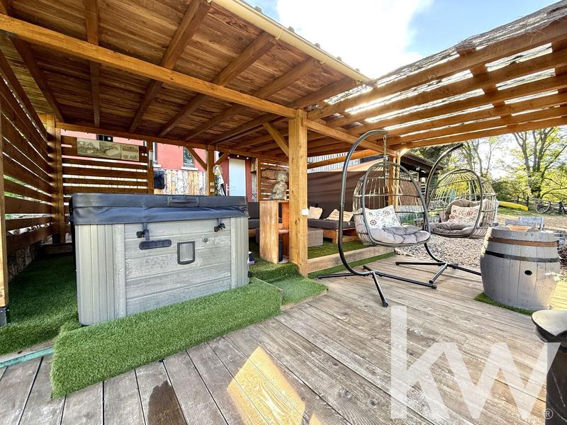 Maison - 205 m² - 10 pièces