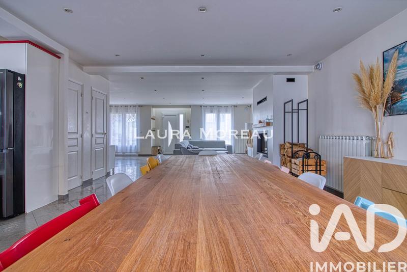 Maison - 163 m² - 8 pièces