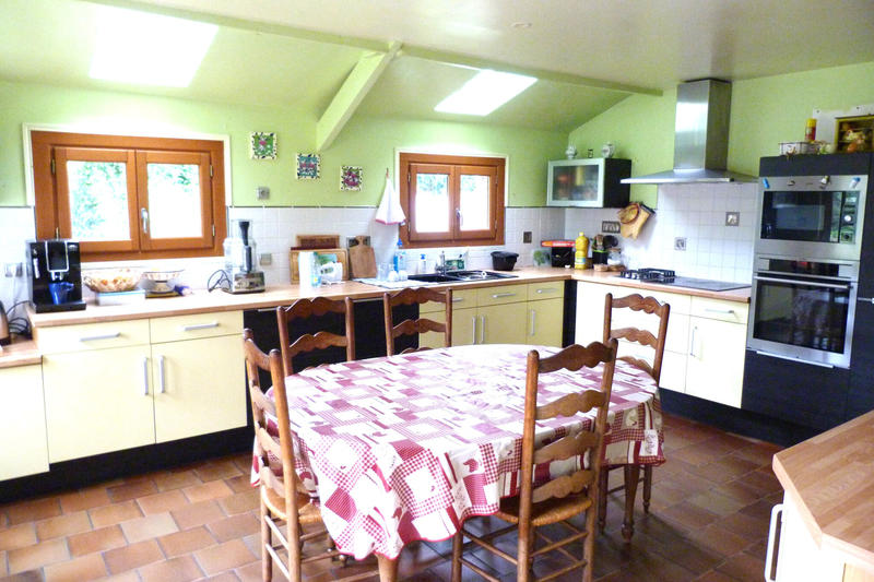 Maison - 205 m² - 10 pièces